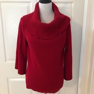 Nice basic Red Cowl Neck sweater sz M    J, Pierre